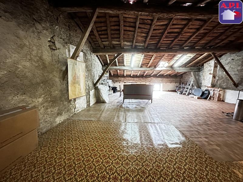 Maison - 287 m² - 8 pièces