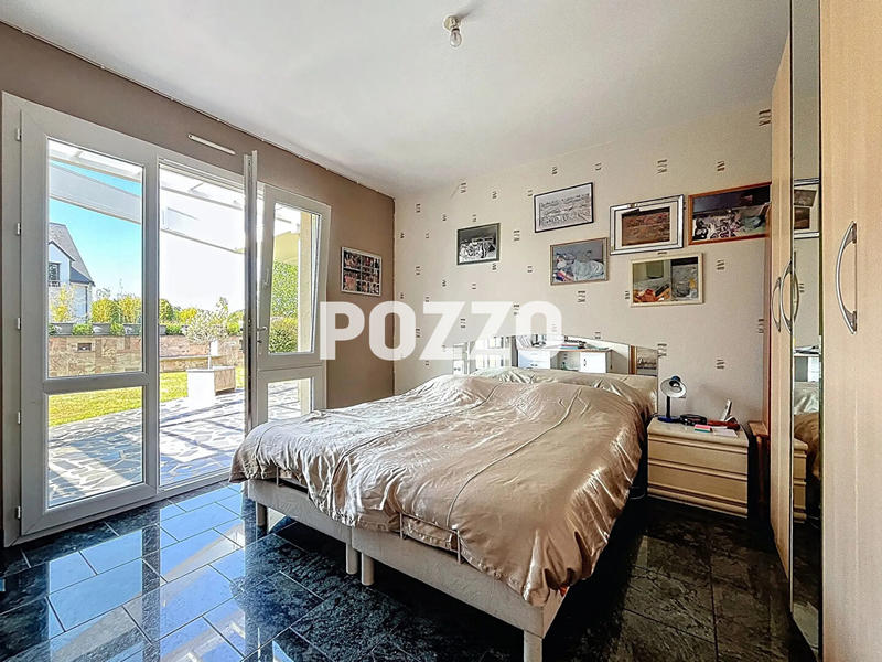 Maison - 210 m² - 8 pièces