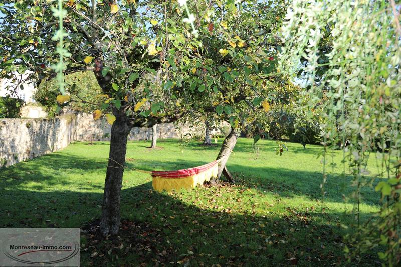 Propriété - 250 m² - 9 pièces