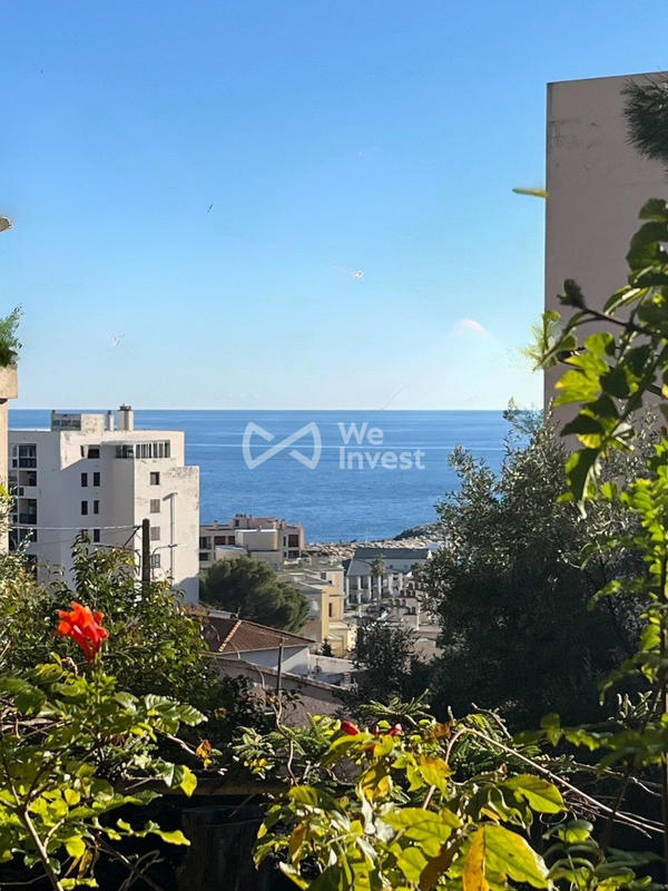 Maison traditionnelle - 220 m² - 12 pièces