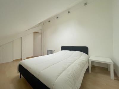 Maison - 210 m² - 6 pièces