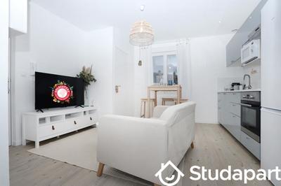 Chambre - 13 m² - 1 pièce