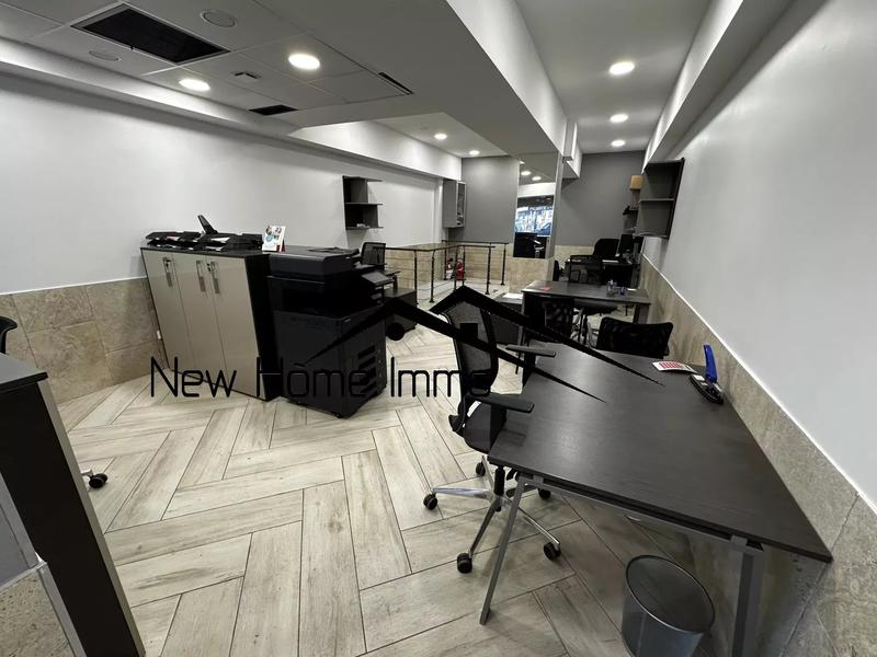 Local commercial - 100 m² - 2 pièces