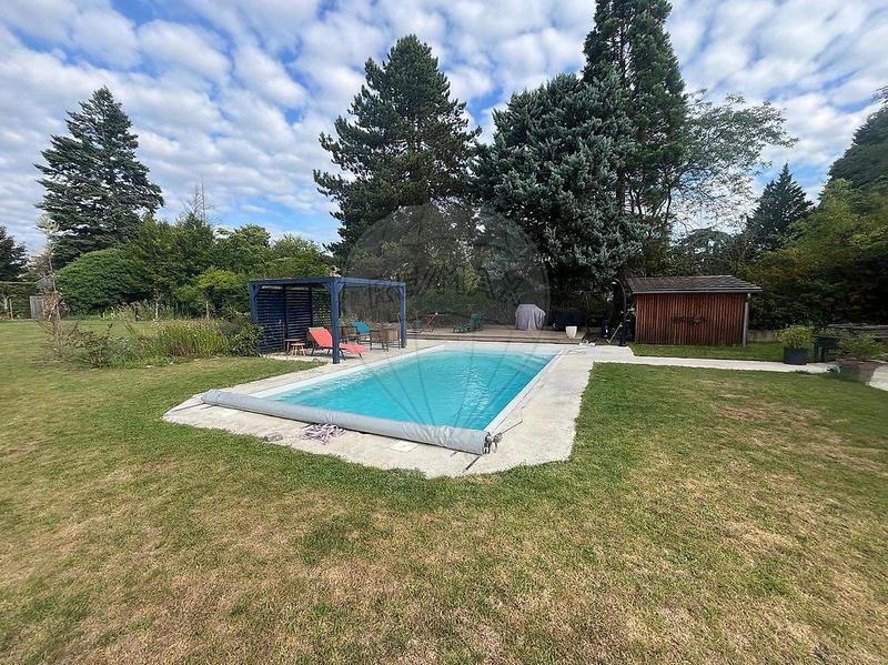 Maison - 160 m² - 6 pièces