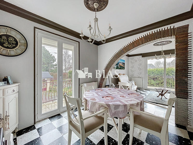 Maison - 100 m² - 5 pièces