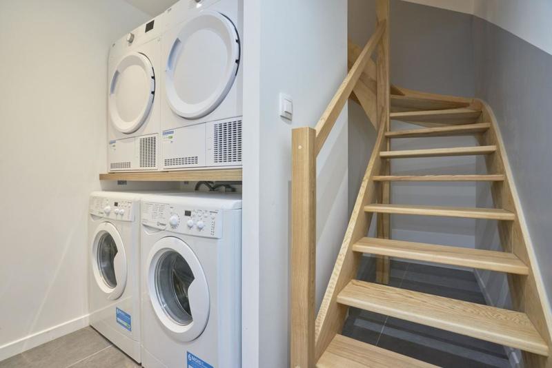 Maison - 145 m² - 9 pièces