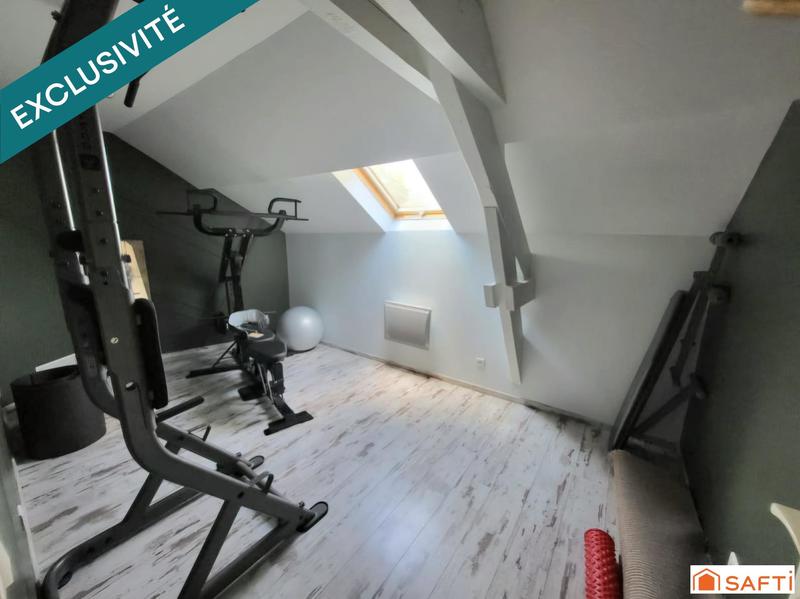 Maison - 280 m² - 12 pièces