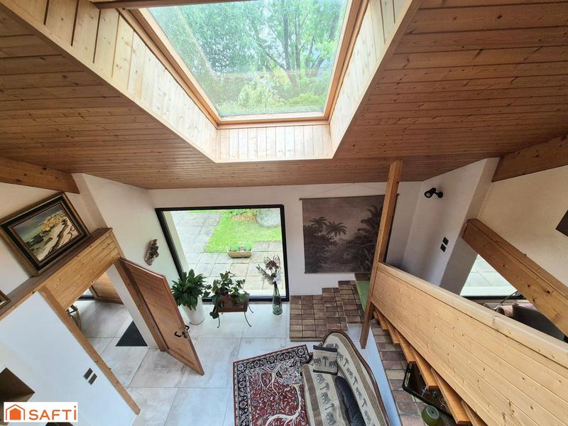 Maison - 189 m² - 9 pièces