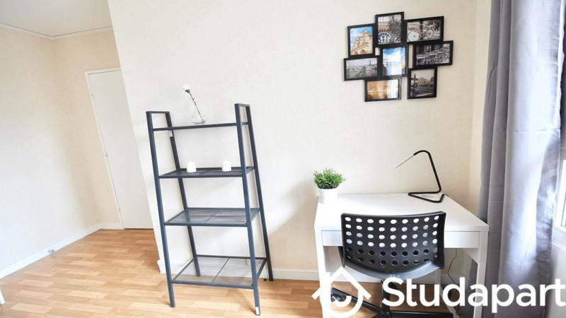 Chambre - 11 m² - 1 pièce