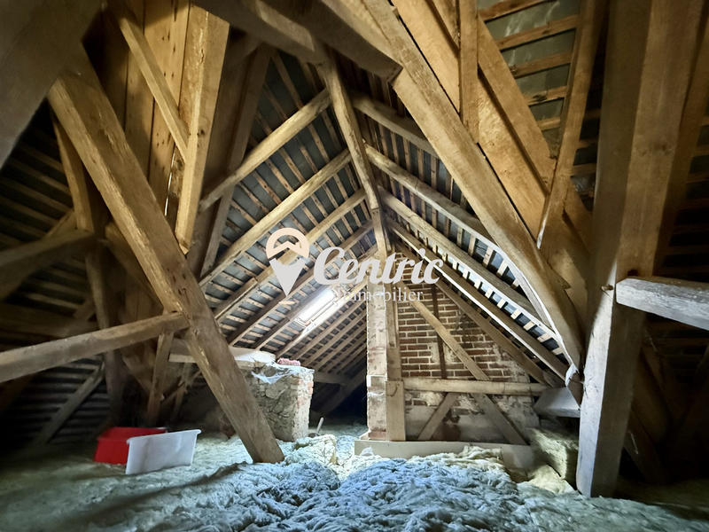 Maison - 275 m² - 13 pièces