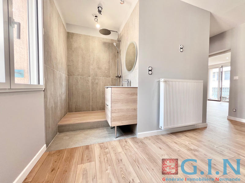 Appartement - 80 m² - 4 pièces