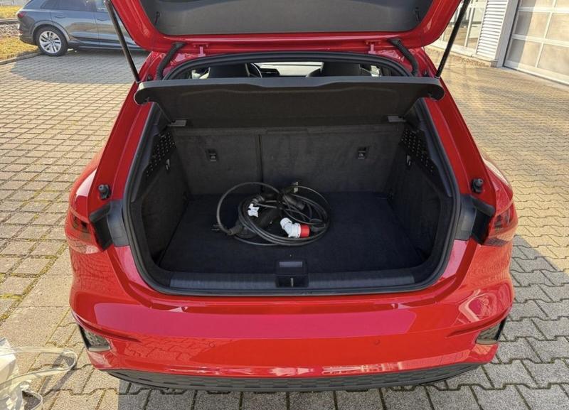 Audi A3 sportback 40 TFSIe 204 s-Line Hybride Rechargeable / Toit Ouvrant Keyless Jantes 18 Audi Sound System