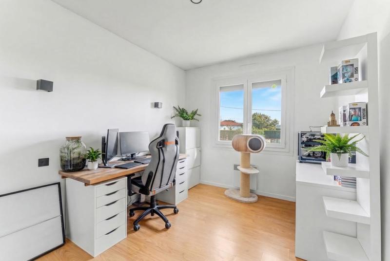 Maison traditionnelle - 110 m² - 4 pièces