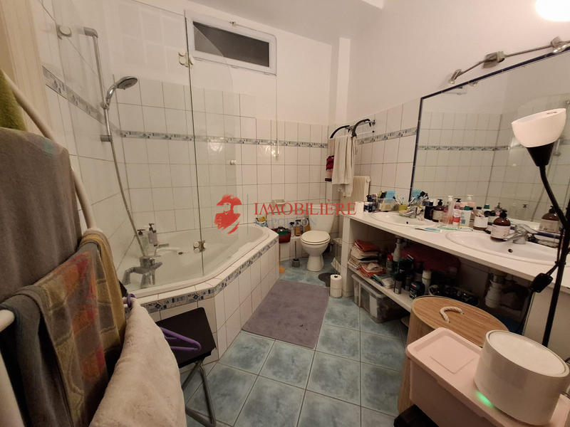 Appartement - 250 m² - 7 pièces