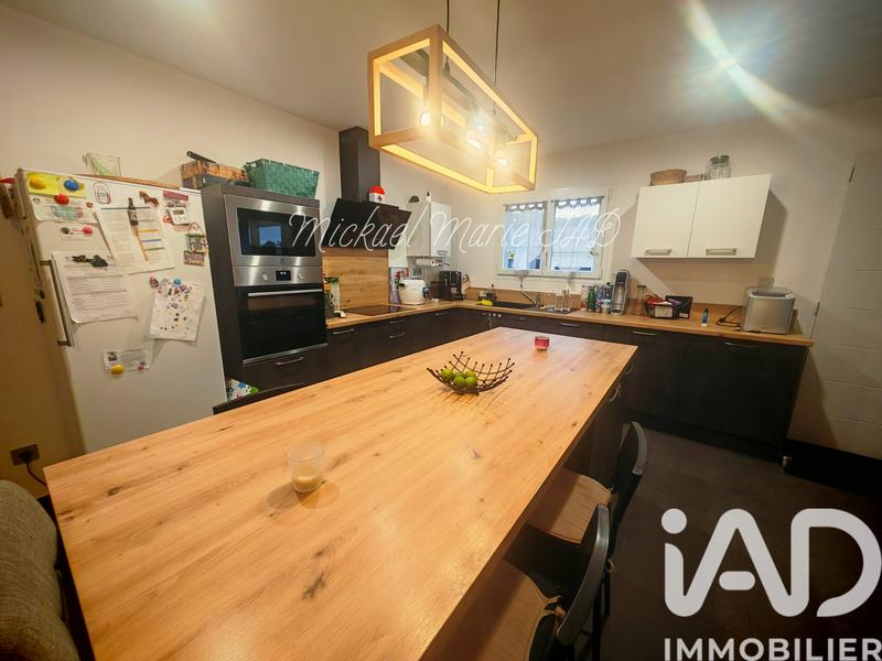 Maison - 93 m² - 4 pièces