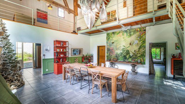 Maison - 575 m² - 16 pièces