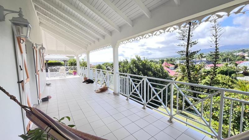 Villa - 200 m² - 6 pièces