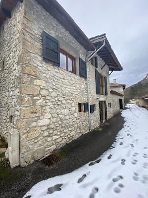 Maison - 180 m² - 8 pièces