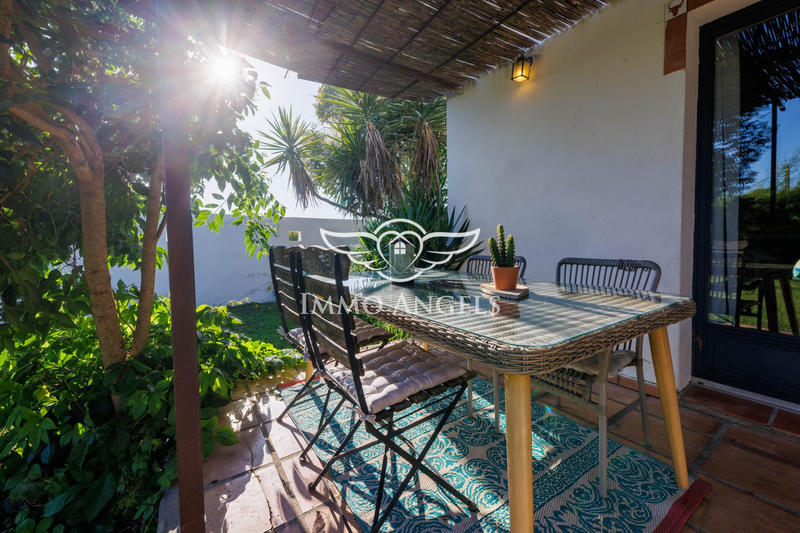 Mas - 575 m² - 21 pièces