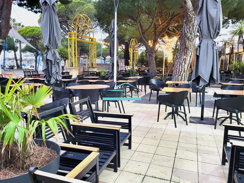 Fonds de commerce - Magasins - 142 m²