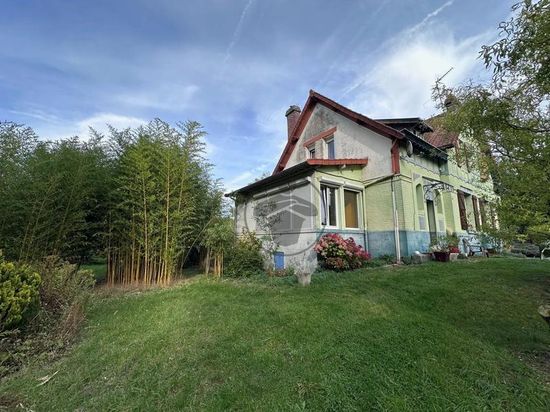 Maison - 287 m² - 10 pièces