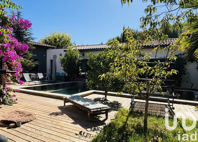 Maison - 411 m² - 5 pièces