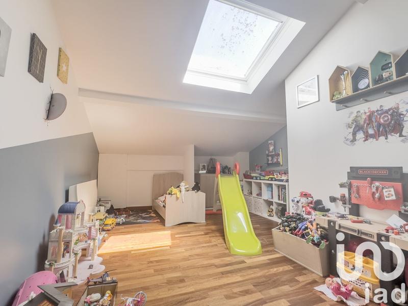 Maison - 166 m² - 6 pièces