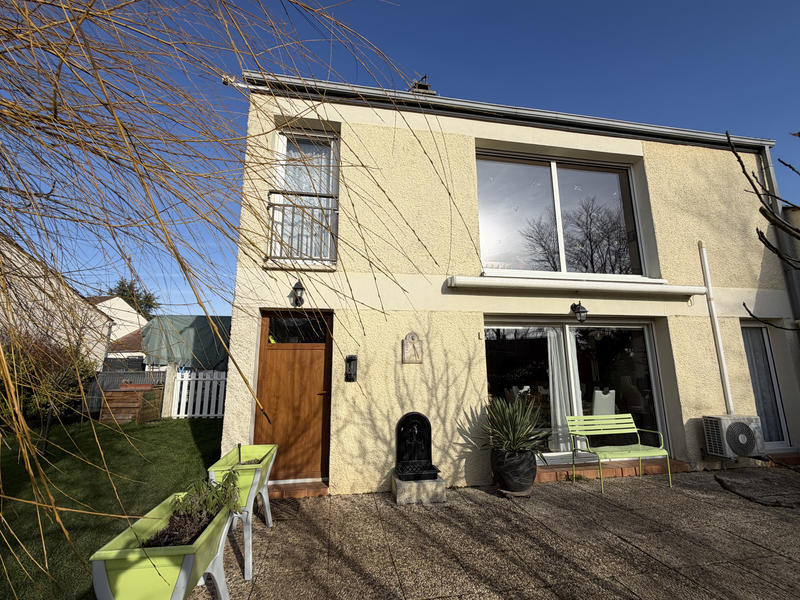 Maison - 109 m² - 6 pièces