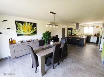 Maison - 89 m² - 4 pièces