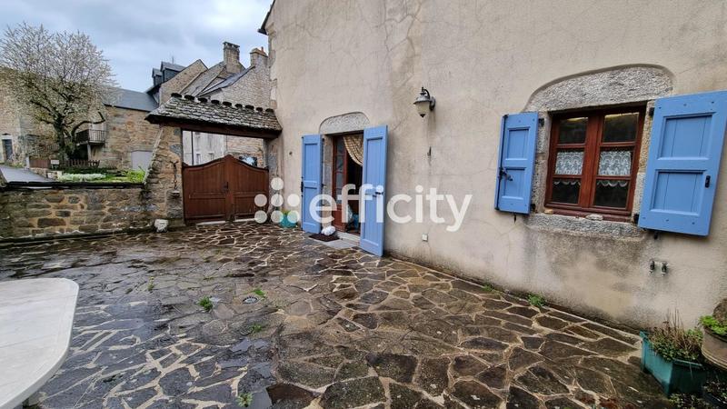 Maison - 96 m² - 6 pièces