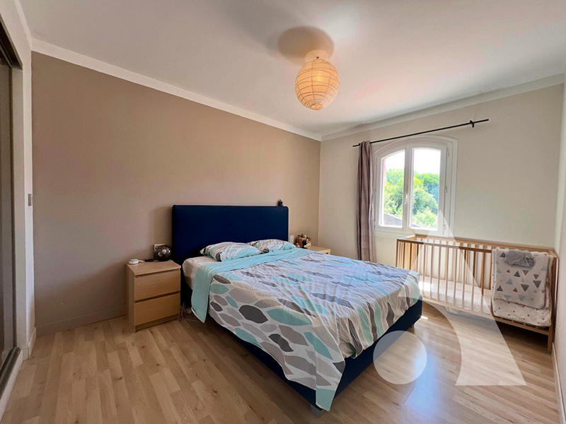 Maison - 182 m² - 7 pièces