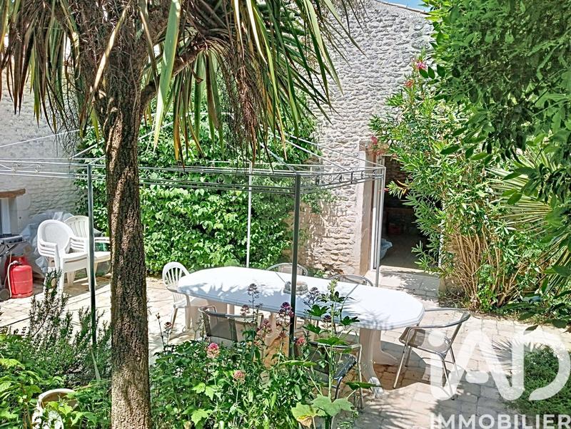 Maison - 205 m² - 6 pièces