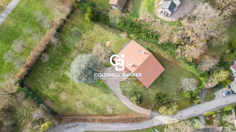 Maison - 206 m² - 10 pièces