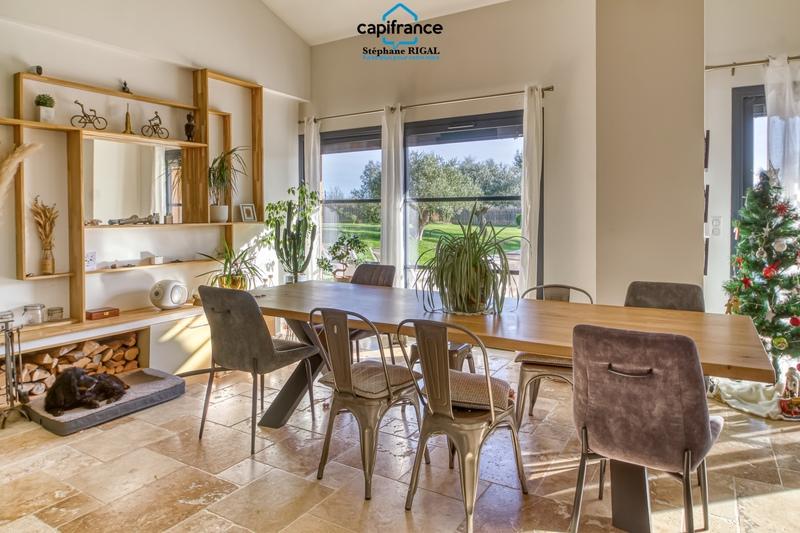 Propriété - 229 m² - 7 pièces