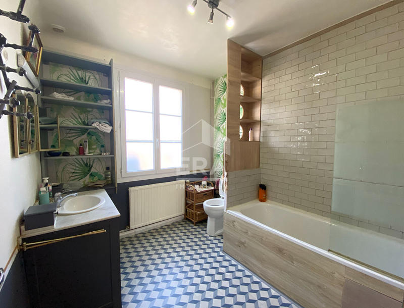 Maison - 136 m² - 6 pièces