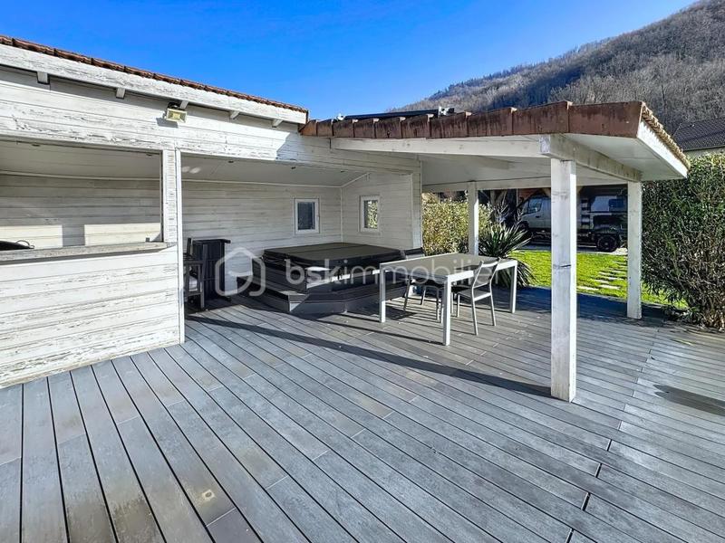 Maison traditionnelle - 100 m² - 5 pièces