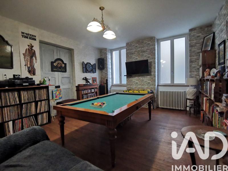 Maison - 260 m² - 10 pièces