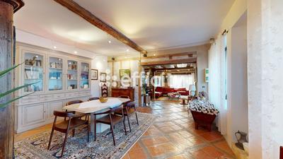 Maison - 194 m² - 5 pièces