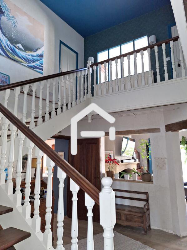 Demeure - 260 m² - 8 pièces