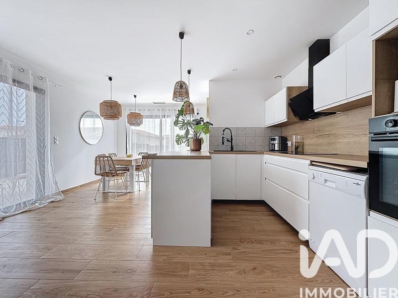 Maison - 96 m² - 5 pièces