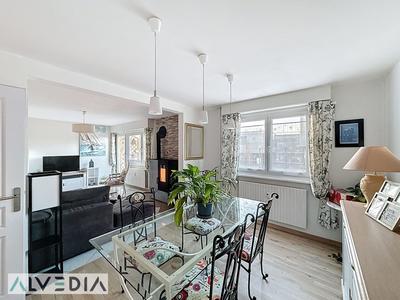 Appartement - 95 m² - 4 pièces