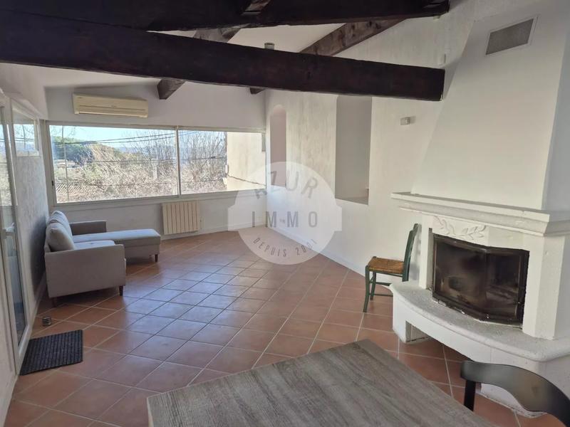 Appartement - 75 m² - 3 pièces