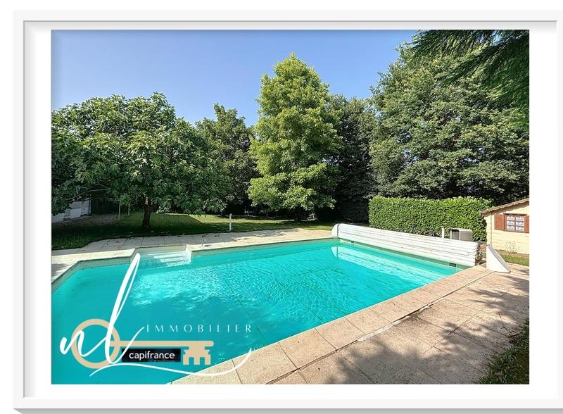 Terrain constructible - 800 m²