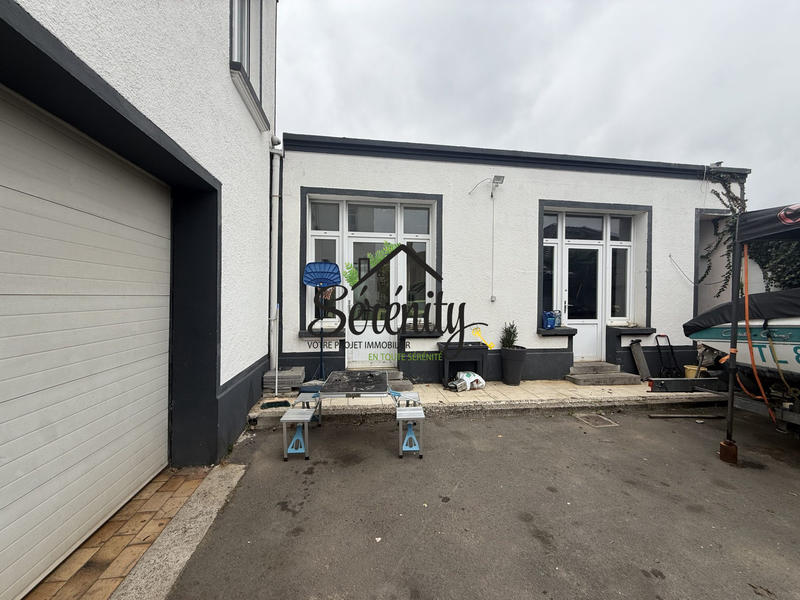 Maison - 195 m² - 8 pièces