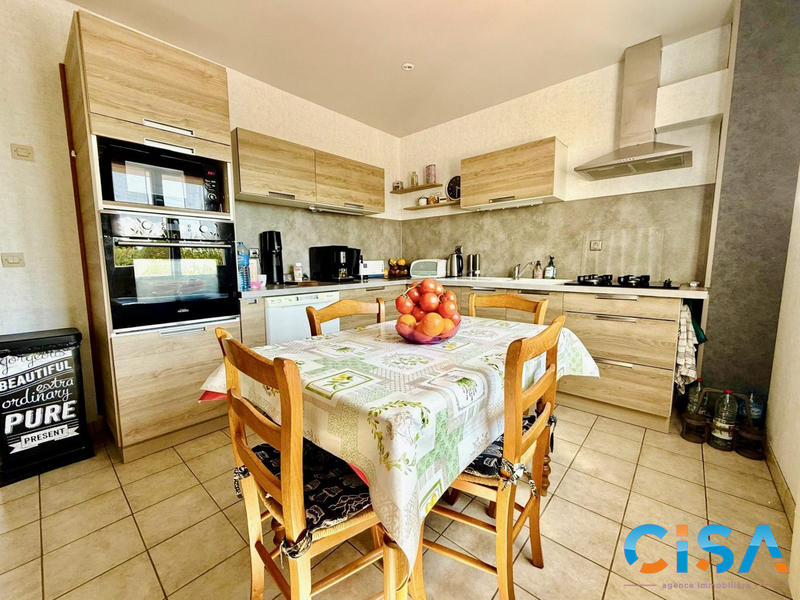 Maison traditionnelle - 125 m² - 6 pièces