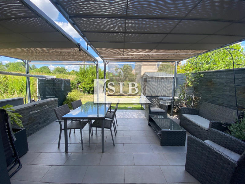 Maison - 98 m² - 6 pièces