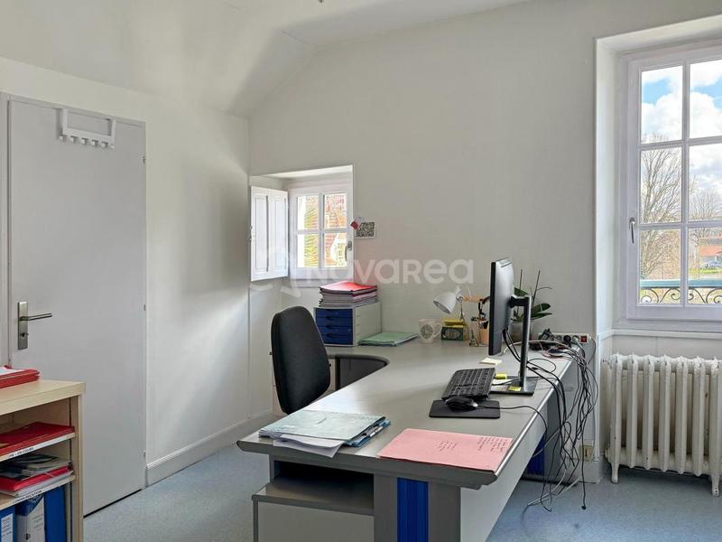 Bureau - 488 m² - 15 pièces