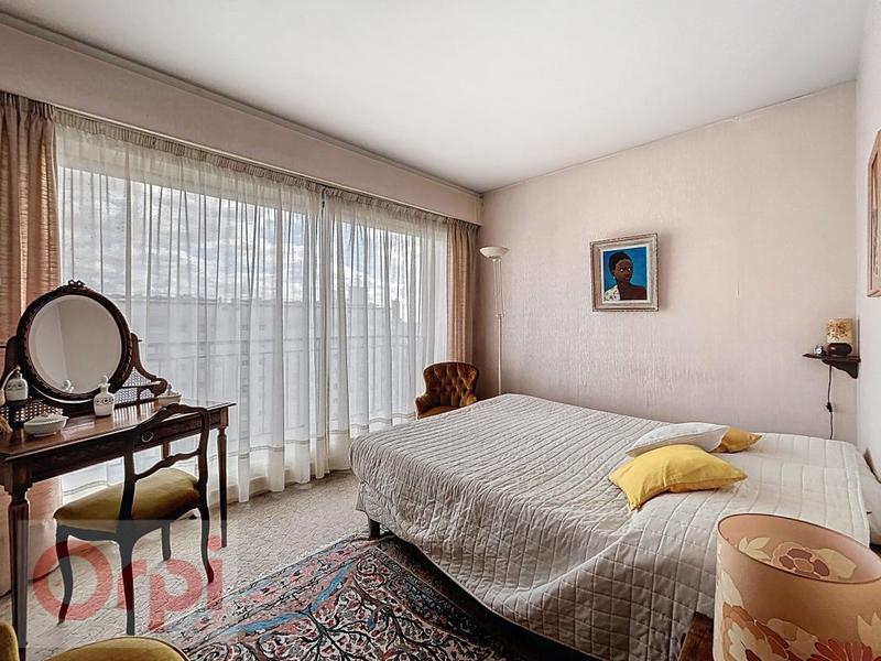 Appartement - 102 m² - 5 pièces