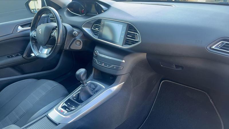 Peugeot 308 II 1.2 PureTech 130 Allure