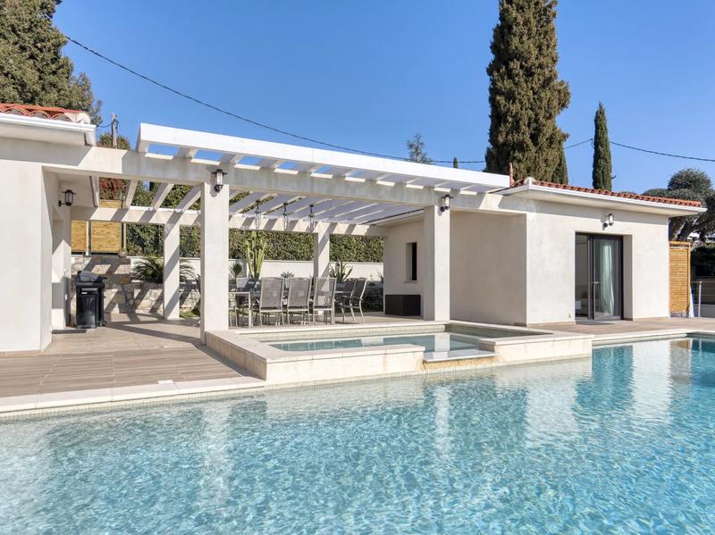 Villa - 280 m² - 7 pièces